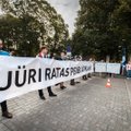 ФОТО: На акцию в поддержку Юри Ратаса вышли руководители столичных районов