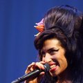 SUUR GALERII: Amy Winehouse oma tõusude ja mõõnadega