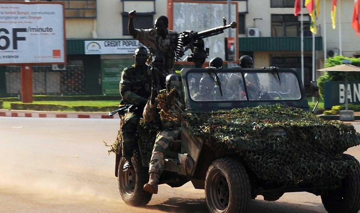 Valitsusvägede sõdurid Bangui tänavail.