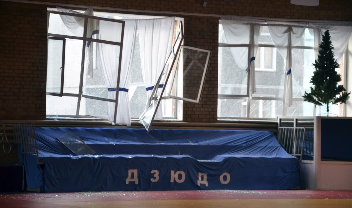 Katkised aknad Tšeljabinski spordisaalis