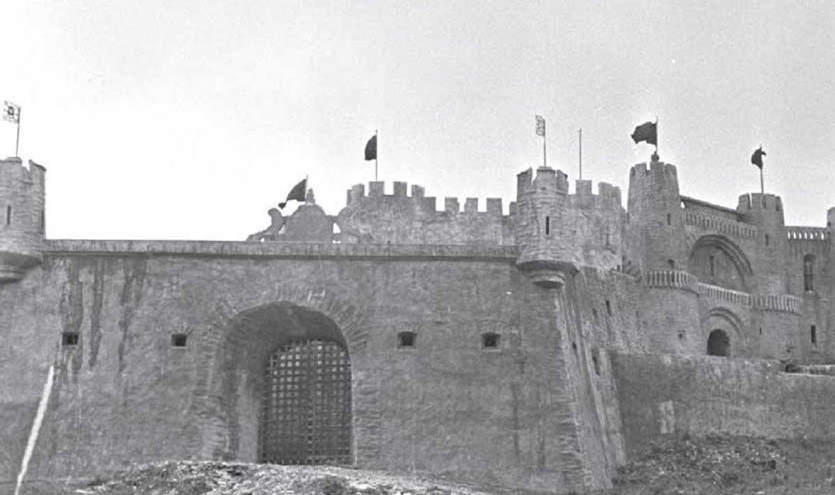 Hamletimäe loss filmivõtete aegu. Foto: arhiiv