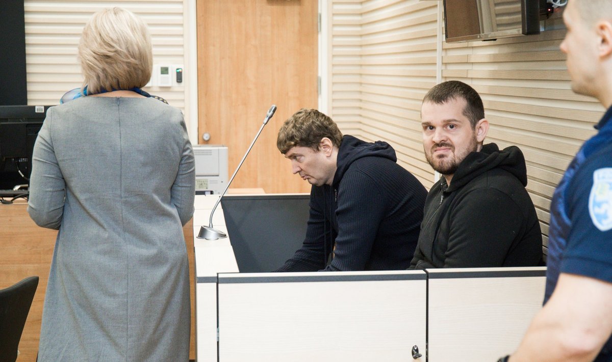 Dimitri Kärbergi (keskel vasakul) ja Paul Kärbergi puhul on karistust kergendav asjaolu süü ülestunnistamine ja menetlusele kaasa aitamine.
