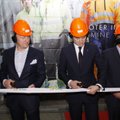 ФОТО: Премьер-министр поздравил сланцехимиков с пуском нового завода масел Petroter II
