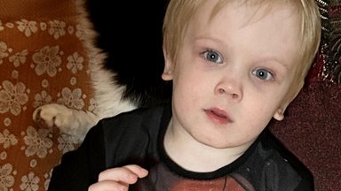 2,5 aastane Kevin-Sander vajab elupäästva ravi jaoks annetusi: haigus süveneb kiiresti ja ilma ravita laps vaikselt hääbub