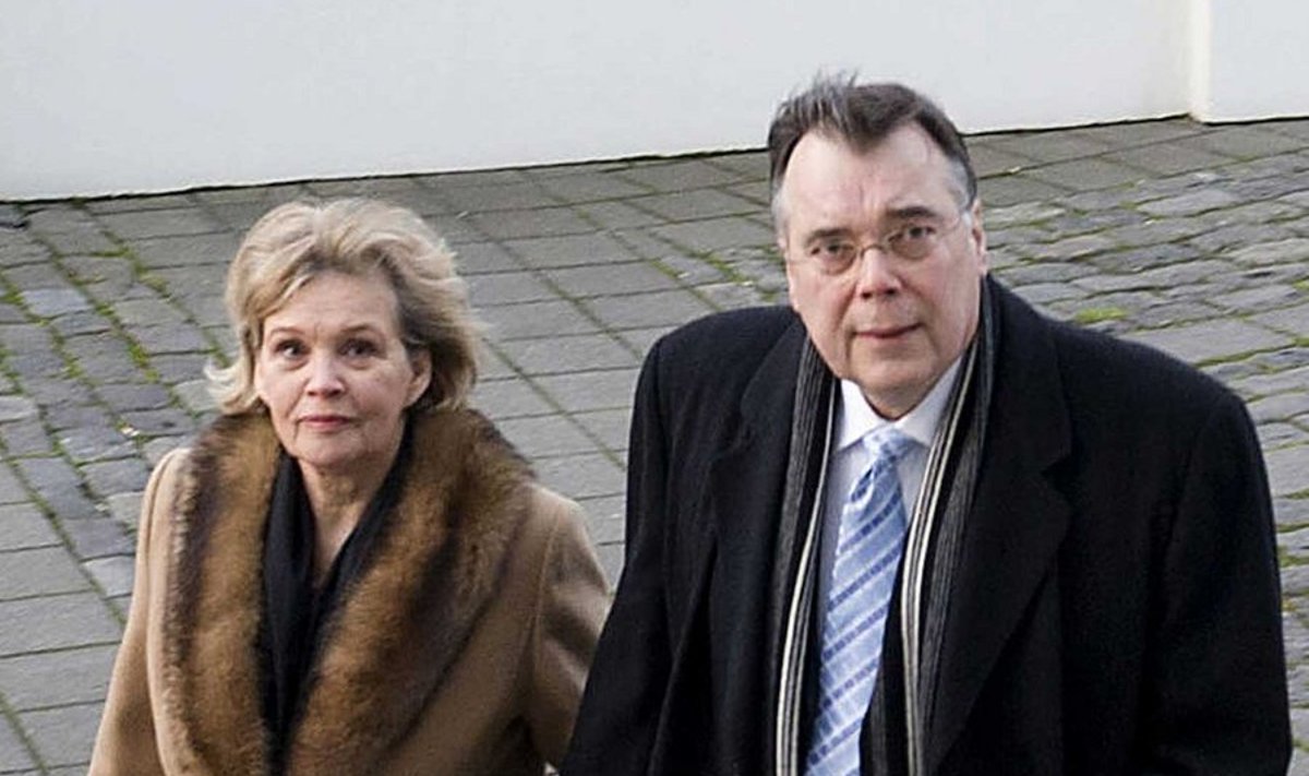 Peaministrist süüaluseks: Geir Haarde koos abikaasa Inga Jóna Þórðardóttiriga saabub tänavu 5. märtsil Reykjavíki kohtusse.