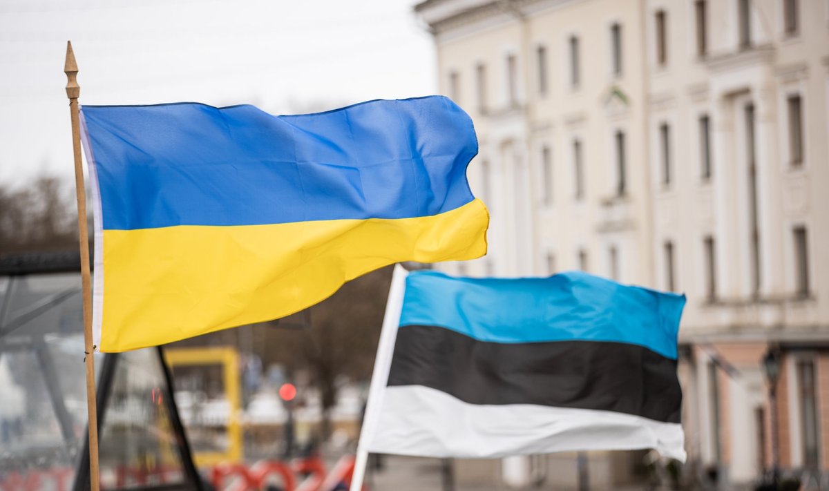 Inimesed avaldavad Tartus toetust Ukrainale