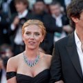 FOTOD: Scarlett Johanssoni avar dekoltee ja silmapaistev büst pälvis suurt tähelepanu