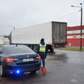 ФОТО: В Вильянди столкнулись два грузовика, нарушитель уехал с места происшествия