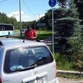 FOTO: Tallinnas tagurdas välismaalane vastselt ostetud autole sisse ja pakkus kannatanule politsei vältimiseks raha