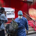 FOTOD | Prantsusmaa protesteerijad valasid tervishoiuministeeriumi fassaadi üle punase värviga