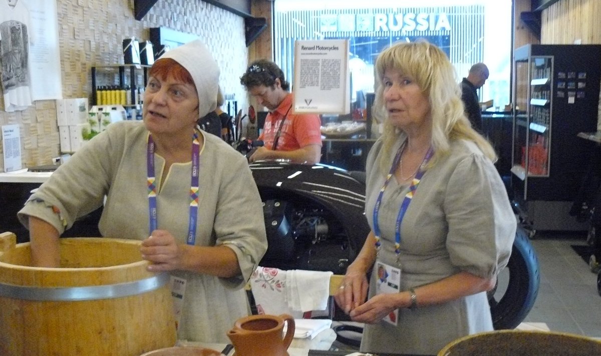 Eesti paviljonis küpsetati ehtsat rukkileiba.