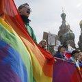 Комитет Госдумы выступил против наказания геев за поцелуи
