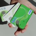 Leedu pangast saadeti naisele neli pangakaarti, igaühel erinev nimi