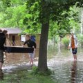 FOTOD: Vesi ujutas üle Läänemaa õpilasmaleva majad
