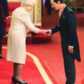 Näitleja Benedict Cumberbatch sai kuningannalt ordeni ja peatus taas pagulasteemadel