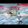 Безумное видео о том, как прыгнуть с горы и попасть в пролетающий самолет
