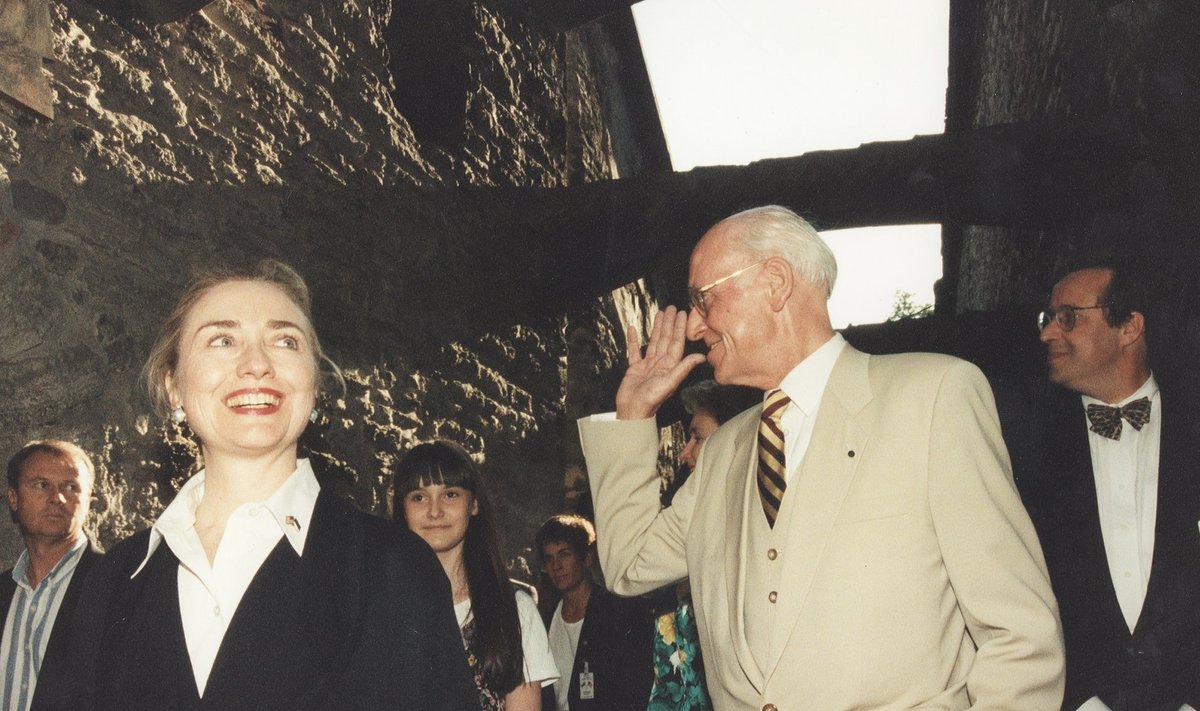 Hillary Clinton, president Lennart Meri ja tollane välisminister Toomas Hendrik Ilves 1996. aastal Tallinnas