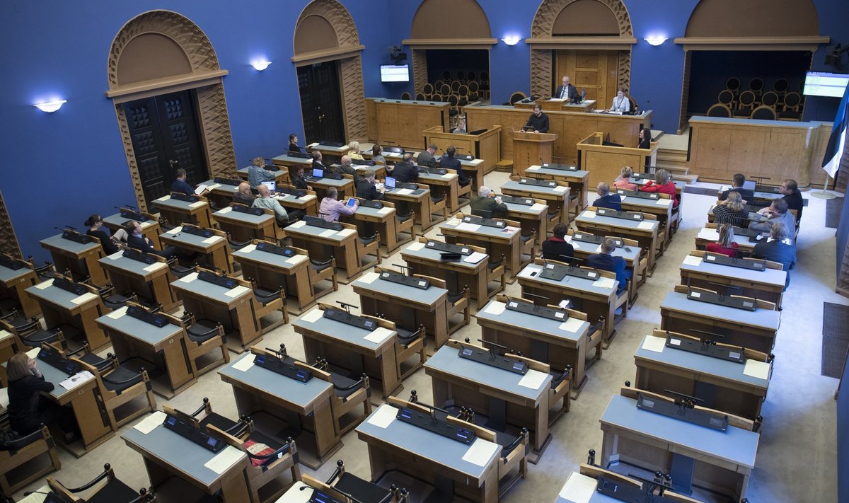 Riigikogu suures saalis arutati eile teisel lugemisel pikalt 2018. aasta eelarvet.