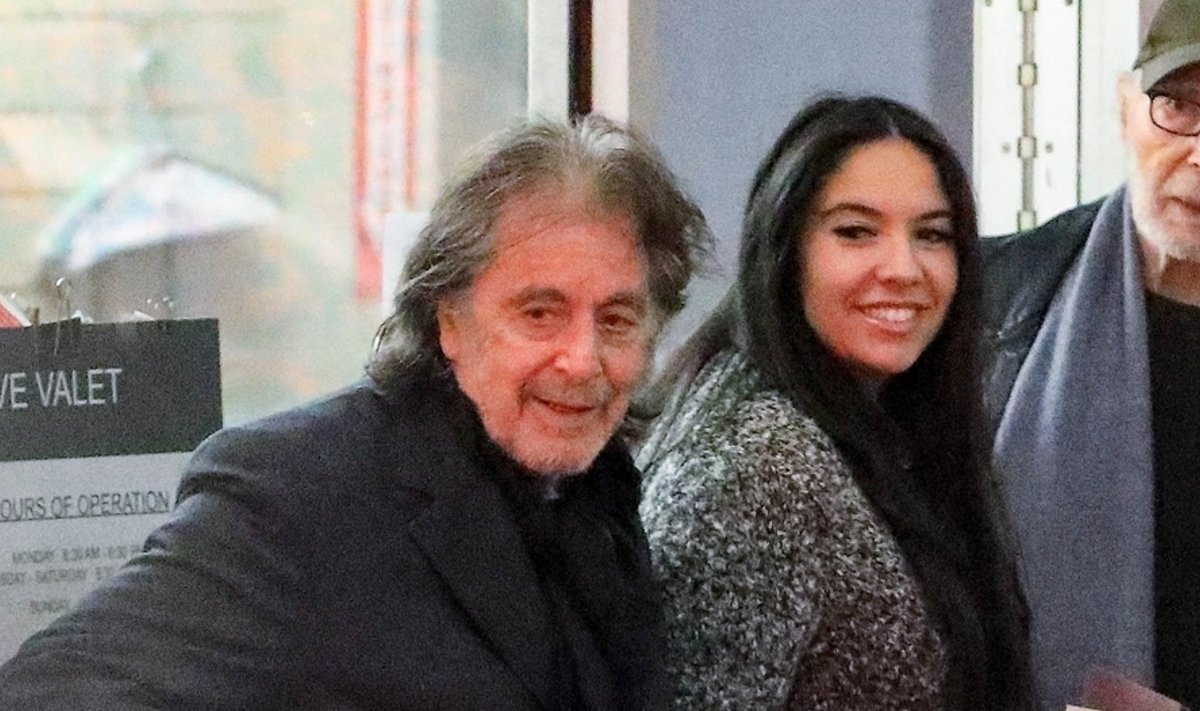 Al Pacino koos Noor Alfallahiga