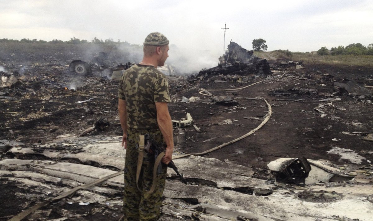 Malaisia reisilennuk kukkus Ukraina-Venemaa piiri lähistel alla.