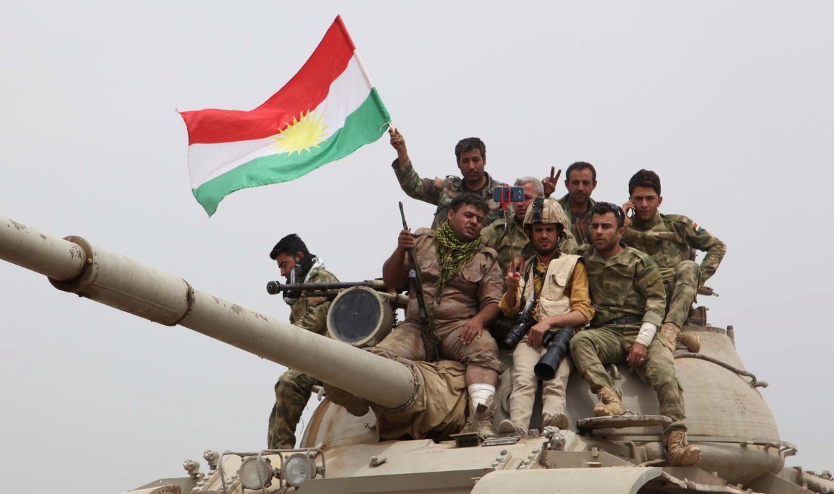 Kurdi regiooni lipuga sõdalased Kirkuki lähistel ISIS-ega vastamisi. 25. septembriks kavandavad Iraagi kurdid iseseisvusreferendumit.