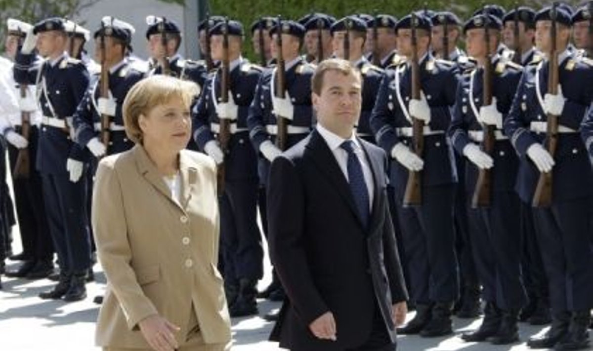 Vene president Dmitri Medvedev ja Saksa kantsler Angela Merkel Berliinis.