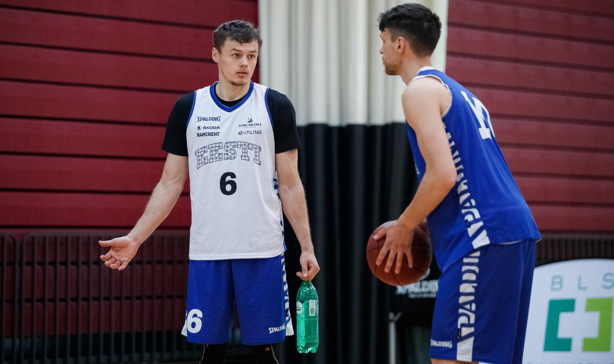 Jaan Puidet (6) Eesti korvpallikoondise treeningul.