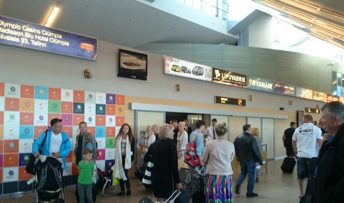 Üle 12 tunni hilinenud lend maandus Tallinna lennujaamas