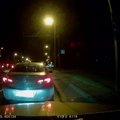 VIDEO | Ülekäiguraja ees peatunud autole sõitis teine auto tagant sisse