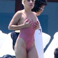 PAPARATSO: Kuum ja taas vallaline! Äsja 5 aastat kestnud suhte lõpetanud Lady Gaga demonstreeris oma vinget rannakeha
