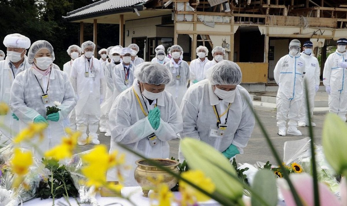 24. juuli 2011. Fukushima evakuatsioonitsoonis 20 km sisse jääva Okuma elanikud said pärast katastroofi esmakordselt kodus käia.
