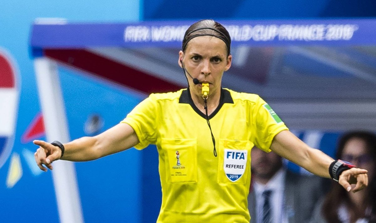 190707 Referee Stephanie Frappart during the FIFA Women s World Cup final between USA and Netherlan