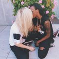 FOTOD: Tähelepanuvajadus või trendihullus? Alec Baldwini ja Kim Basingeri 18-aastane sekspommist tütar hakkas lesbiks?