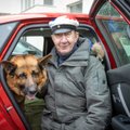 Lauri Leesi ostis elutööpreemia eest oma koerale auto