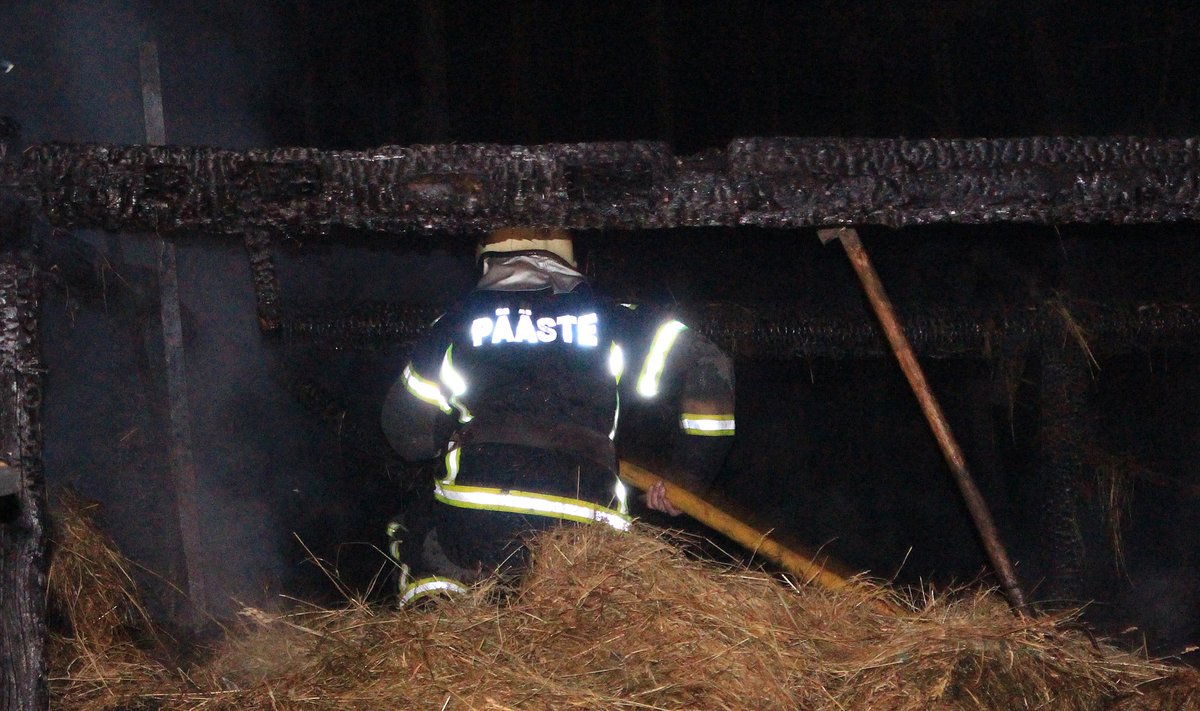 Saaremaal, Mätasselja külas põles maha kõrvalhoone, kus olid küttepuud ja hein, lähedal kõrvalolevast hoonest päästis maja peremees kanad