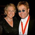 Sir Elton John korraldas 92-aastaselt lahkunud emale tõeliselt ilusad matused