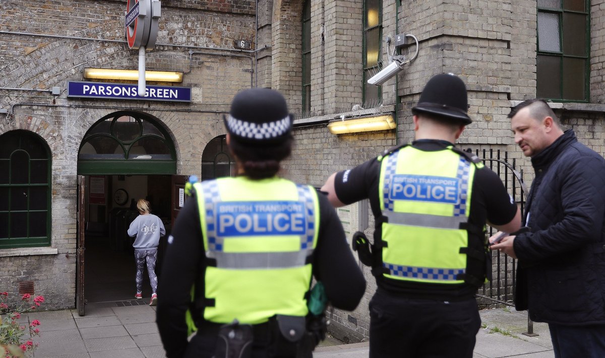 Politsei valvas eile Londonis Parsons Greeni jaama juures.