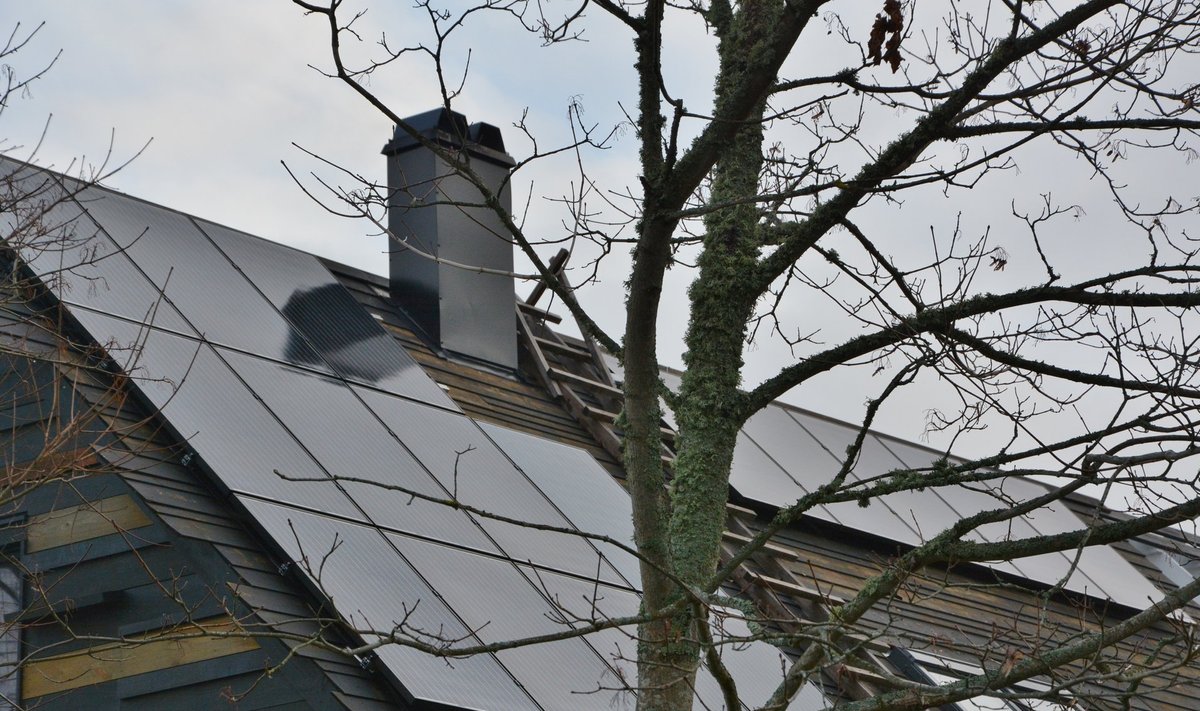 Päikesepaneele jm taastuvenergialahendusi kasutatakse edukalt ka teistel väikesaartel - näiteks Kesselaiul ja Osmussaarel. 