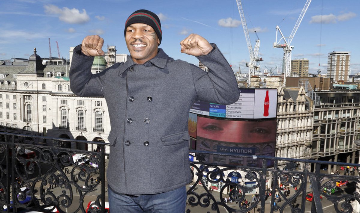 Mike Tyson 6. oktoobril 2012 Londonis Picadilly Circusel. Enam ei tohi ta sellesse riiki oma jalga tõsta.