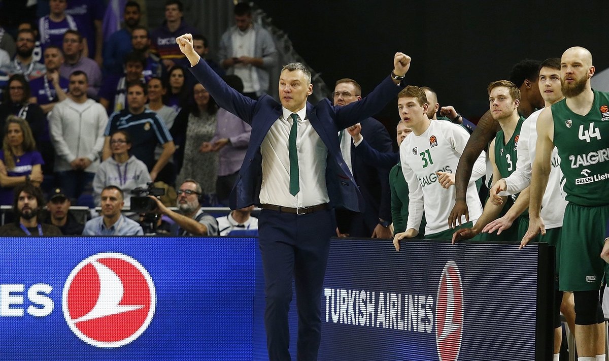 Šarunas Jašikevicius võis käed püsti ajada - Kaunase Žalgiris on taas Euroliiga play-off'is.