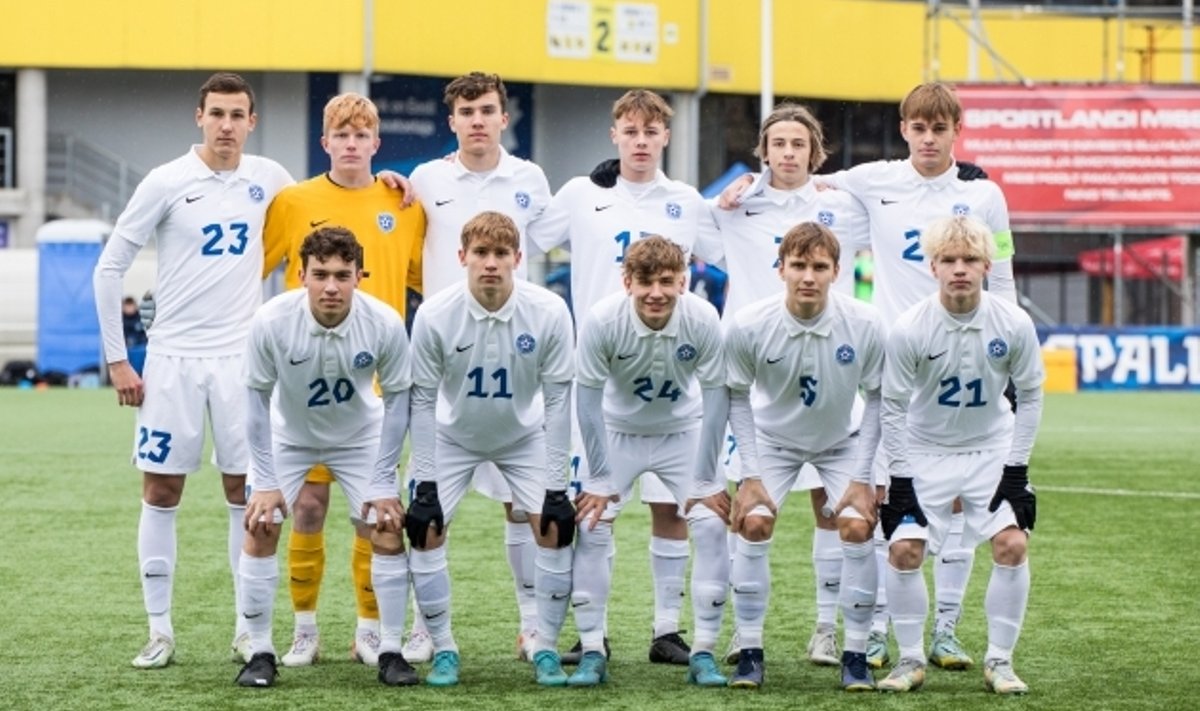 Молодежная сборная Эстонии U19 в ноябре прошлого года перед товарищеским матчем со Словакией.