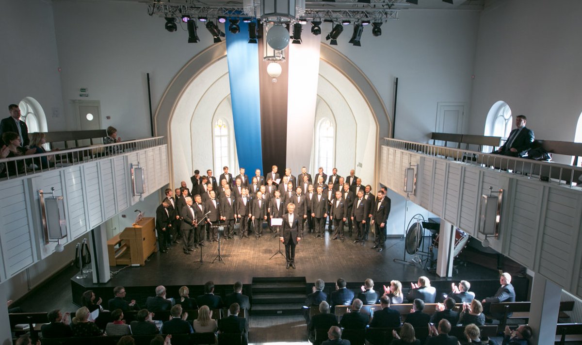 Eesti Rahvusmeeskoori kontsert 8. aprillil Peterburi Jaani kirikus.