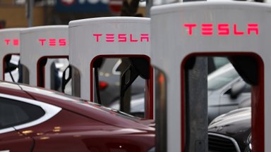 KUULA | „Istmesoojenduse“ 167. osa: Tesla kiirlaadijad saavad autotööstuse standardiks?