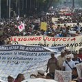 FOTOD ja VIDEO: Kümned tuhanded inimesed nõudsid Mehhikos kadunud 43 tudengi leidmist