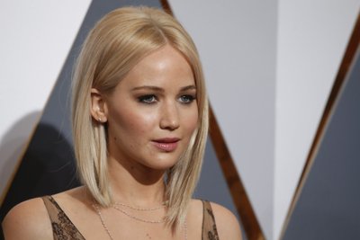 Jennifer Lawrence arrives at the 88th Academy Awards in Hollywood