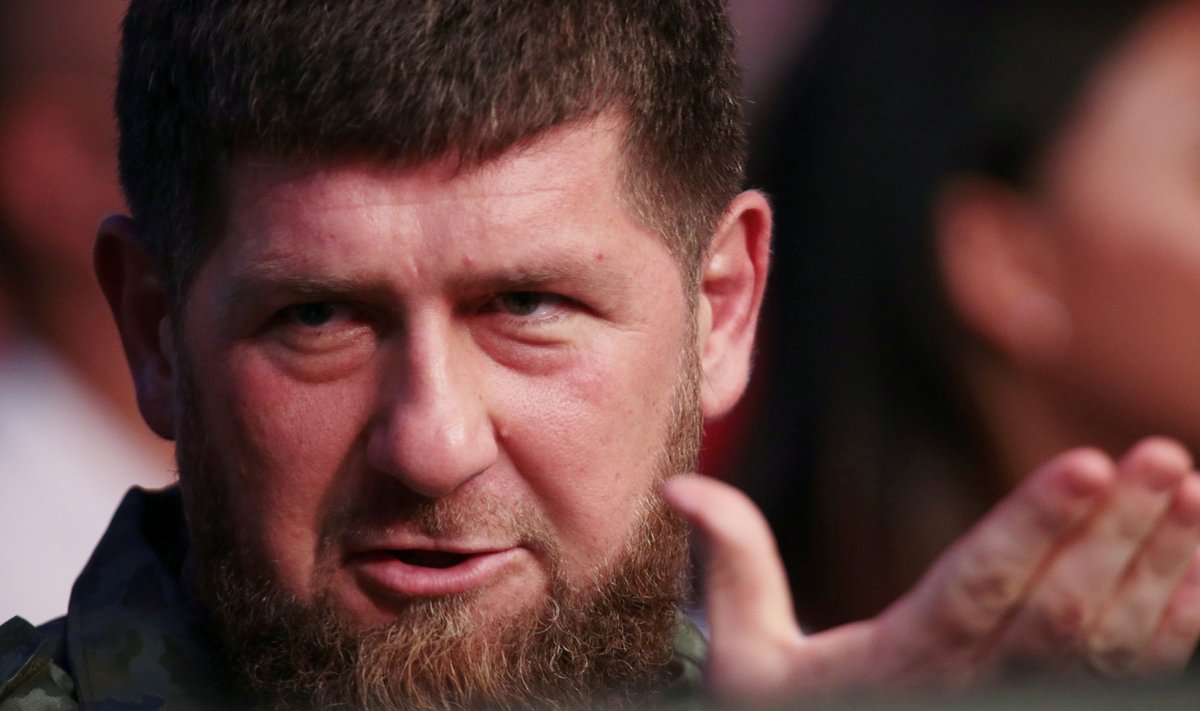 Ramzan Kadõrov Abu Dhabis UFC võitlusõhtut jälgimas.