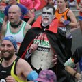 FOTOD: Need 17 röögatult lõbusat kostüümi Londoni maratonilt löövad naerust külje sisse piste