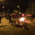 FOTO: Veerenni raudteeülesõidu kaitseks kogunenud rahvas süütas lõkke