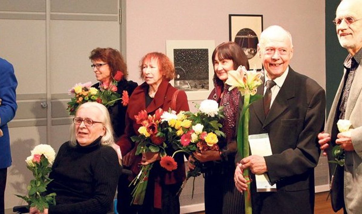 ANKi elavad klassikud (vasakult): Tõnis Laanemaa, Tõnis Vint, Kristiina Kaasik, Tiiu Pallo-Vaik, Aili Vint, Enno Ootsing, Jüri Arrak.