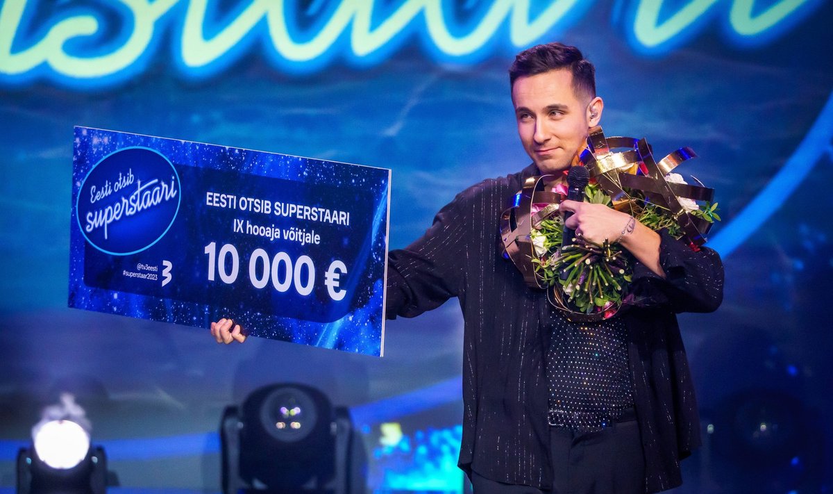 "Eesti otsib superstaari" finaal Alexela kontserdimajas. "Uuel aastal uue hooga," on saate võitnud Ant Nurhani plaan. 
